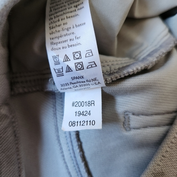 SPANX Jeanish Camo Compression Leggings Medium | Shaping & Ankle-Length - Picture 5 of 12